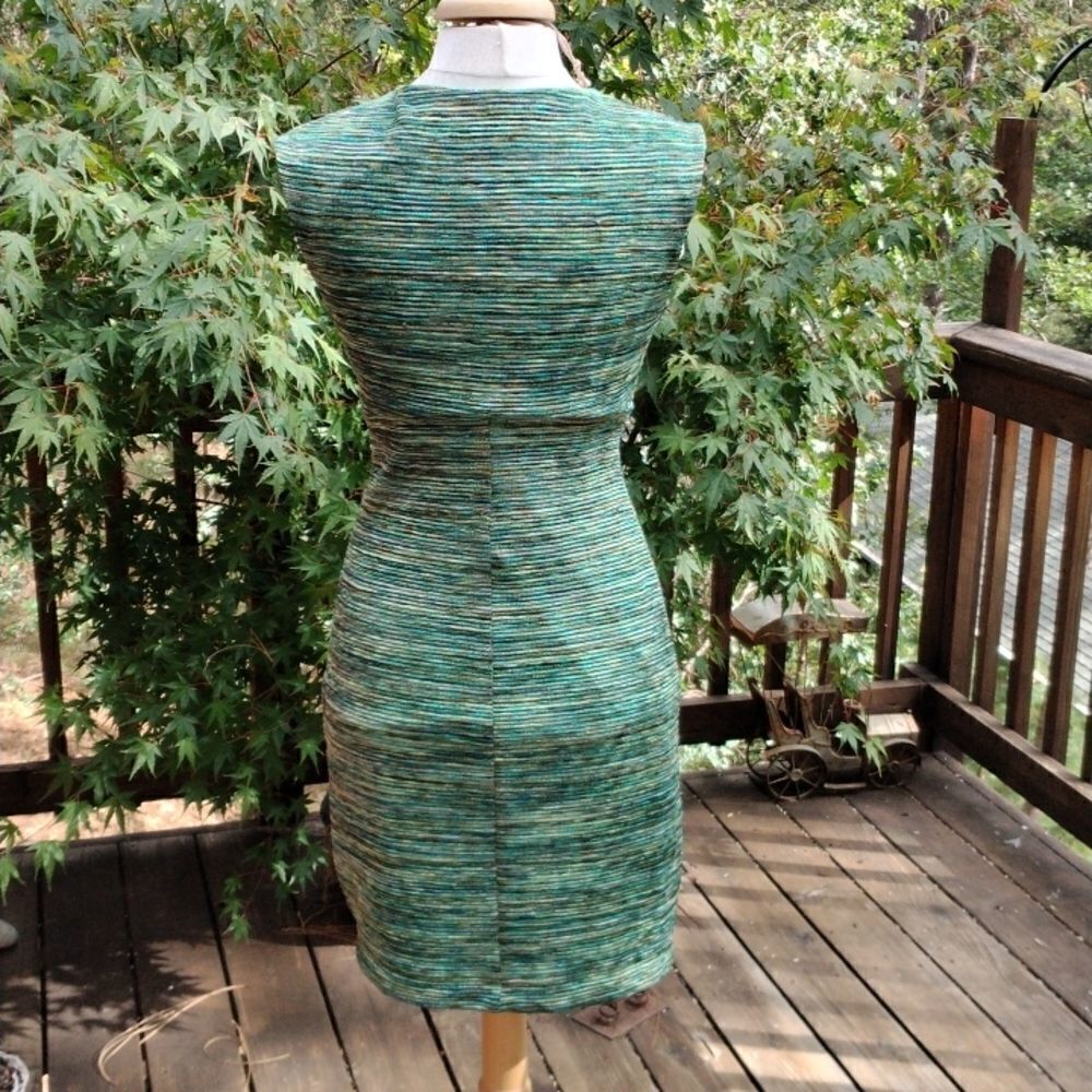 Connected Apparel  - Picture 5 of 9